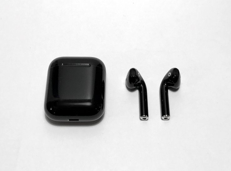 BlackPods.jpg.2680cd1a483b6421dc406c6b3f1030e3.jpg