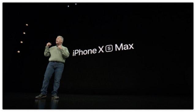 apple-iphone-xs-max-name-event.thumb.jpg.97bee5b53f4f84331eea3e90446fb7bb.jpg