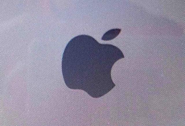 rithviks-awesome-apple-logo-pic-which-is-pixellated-but-thats-the-point.thumb.jpg.086b6c50bf2e51803a933e7ddcd3ed0f.jpg